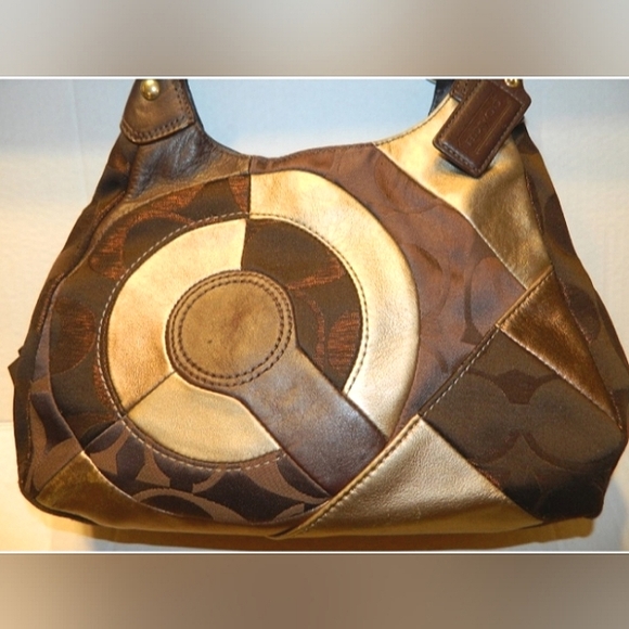 ☆Gorgeous Vintage COACH Soho Signature Metallic Inlaid C Patchwork Hobo~Rar… - Picture 10 of 16